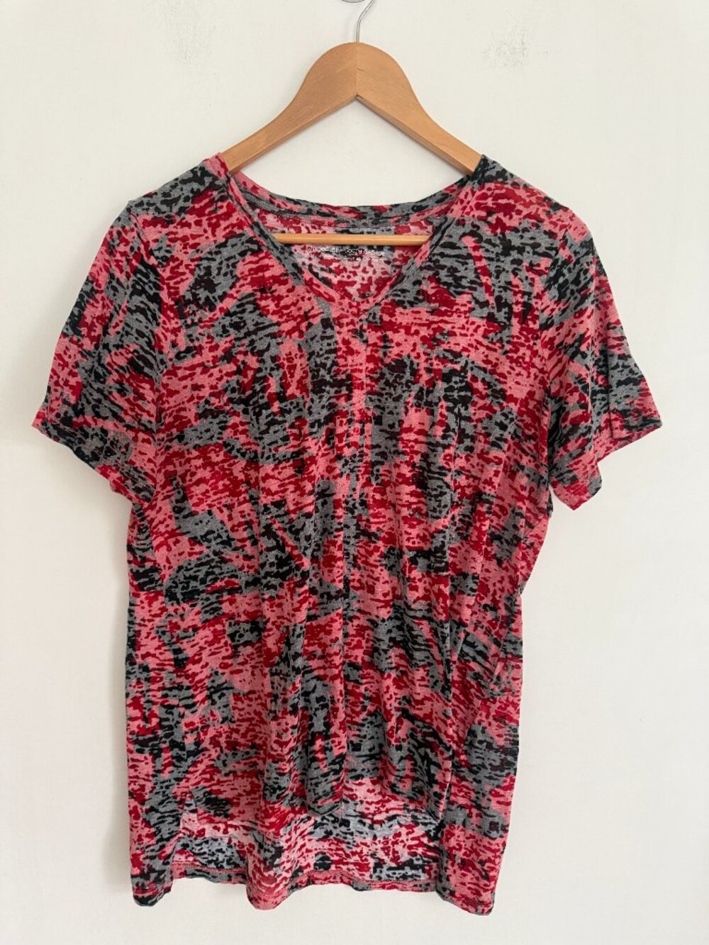Penningtons Women Black Red V Neck Short Sleeve Hi Low Hem Pullover Top Size XL